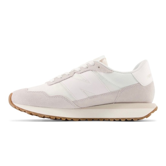 New Balance 237 Women’s 70’s Retro Athletic Running Shoes Sneaker Pale Grey - Picture 2 of 5